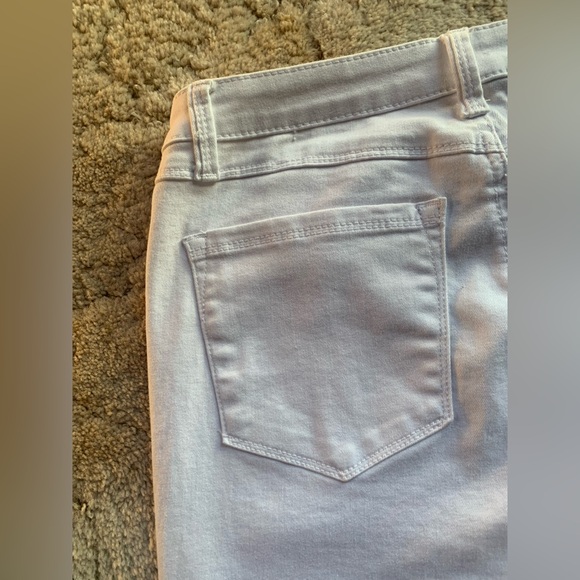 VGUC LAURIE FELT LOS ANGELES SILKY FLARE WHITE STRETCH JEANS IN SIZE M/US SIZE 8 - Picture 11 of 15